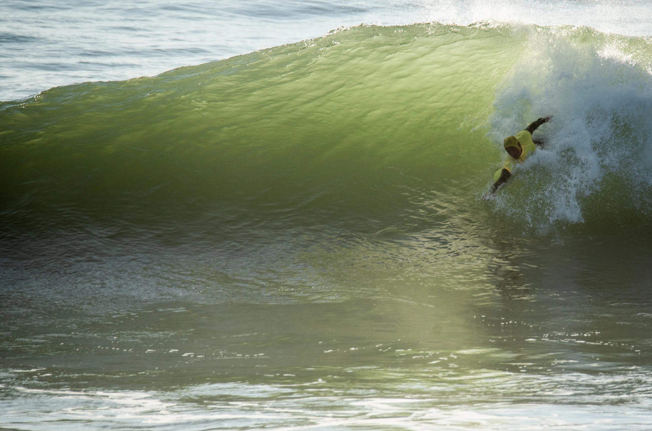 Tom bodysurfing